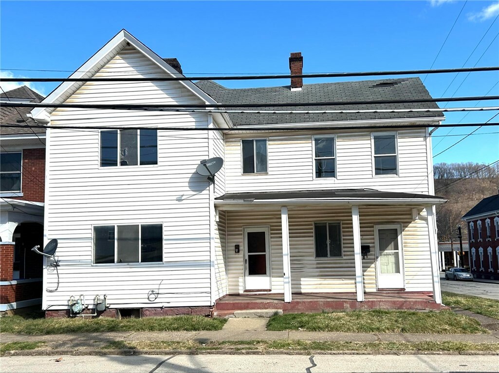 Property Photo:  901 Chess St  PA 15063 