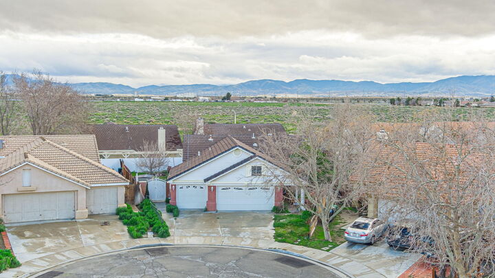 Property Photo:  43449 Urbana Lane  CA 93535 