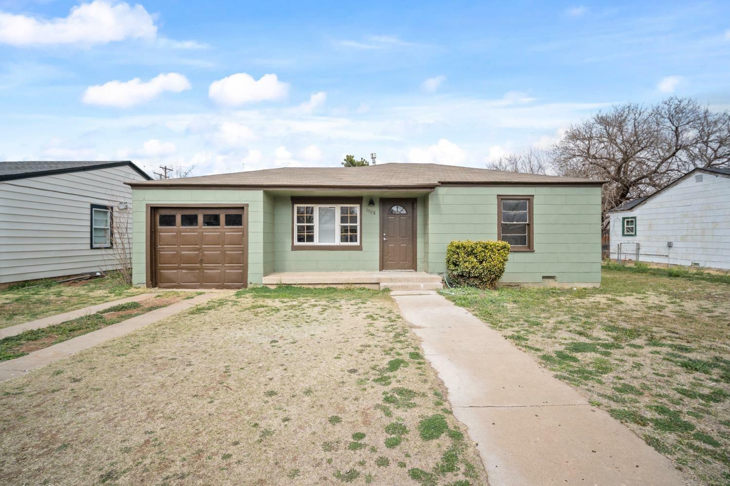 Property Photo:  1508 39th Street  TX 79412 