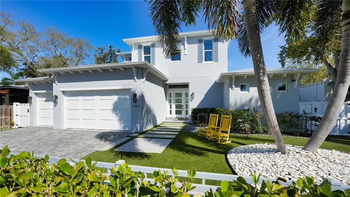 Property Photo:  1905 Goldenrod Street  FL 34239 
