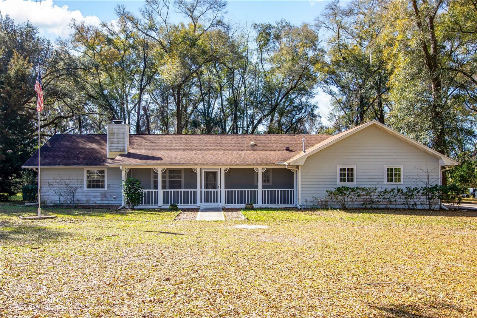 Property Photo: 23613 NW 6th Lane FL 32669