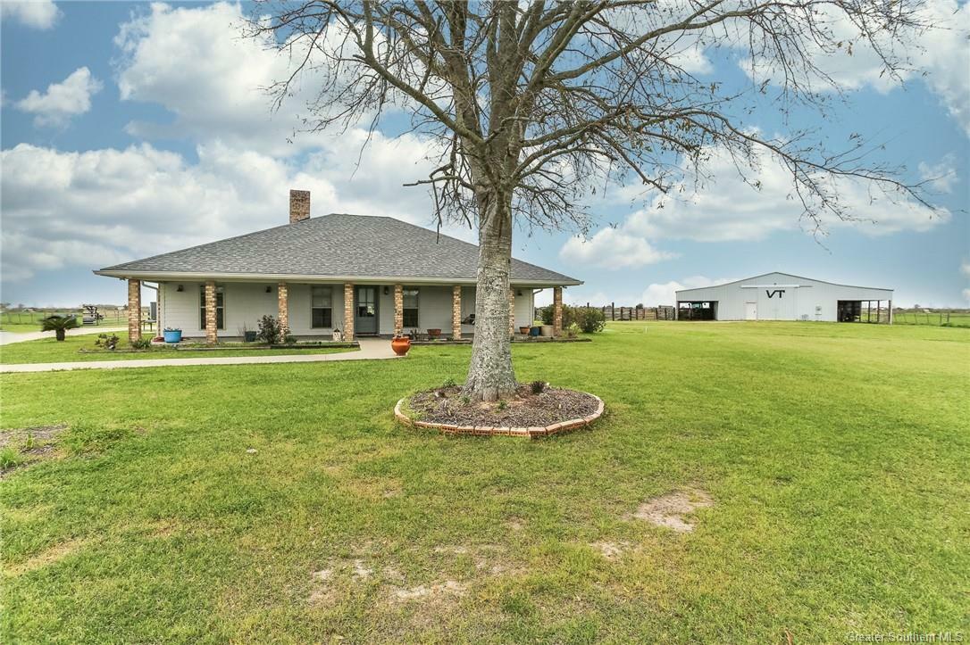 Property Photo: 5643 Kayleigh Ridge Lane LA 70647