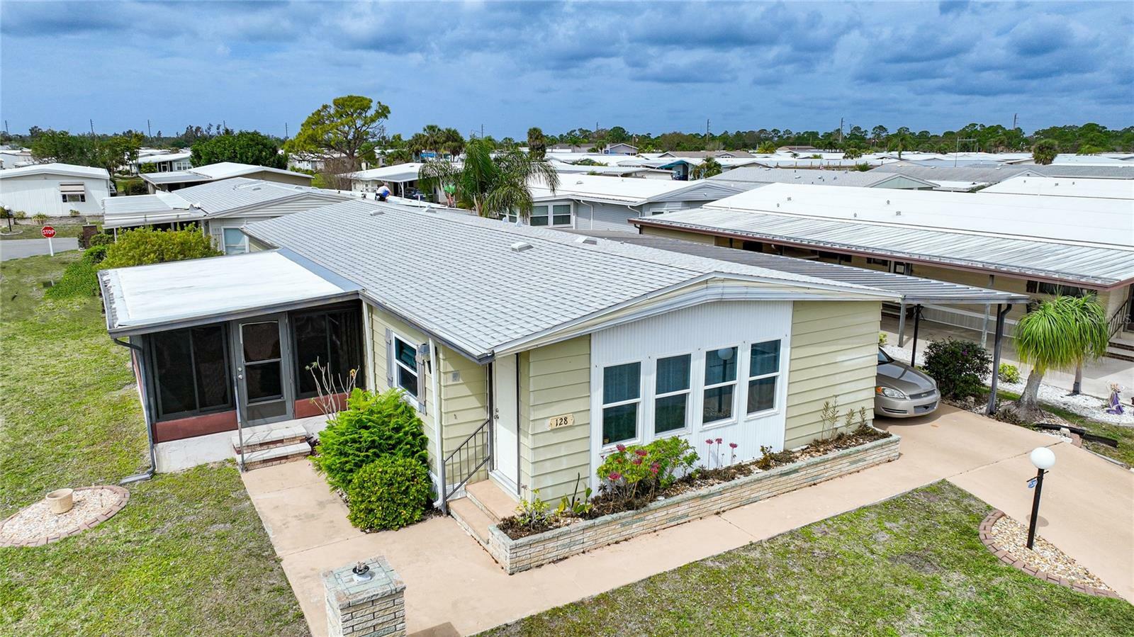 Property Photo:  128 Rarotonga Road  FL 34287 