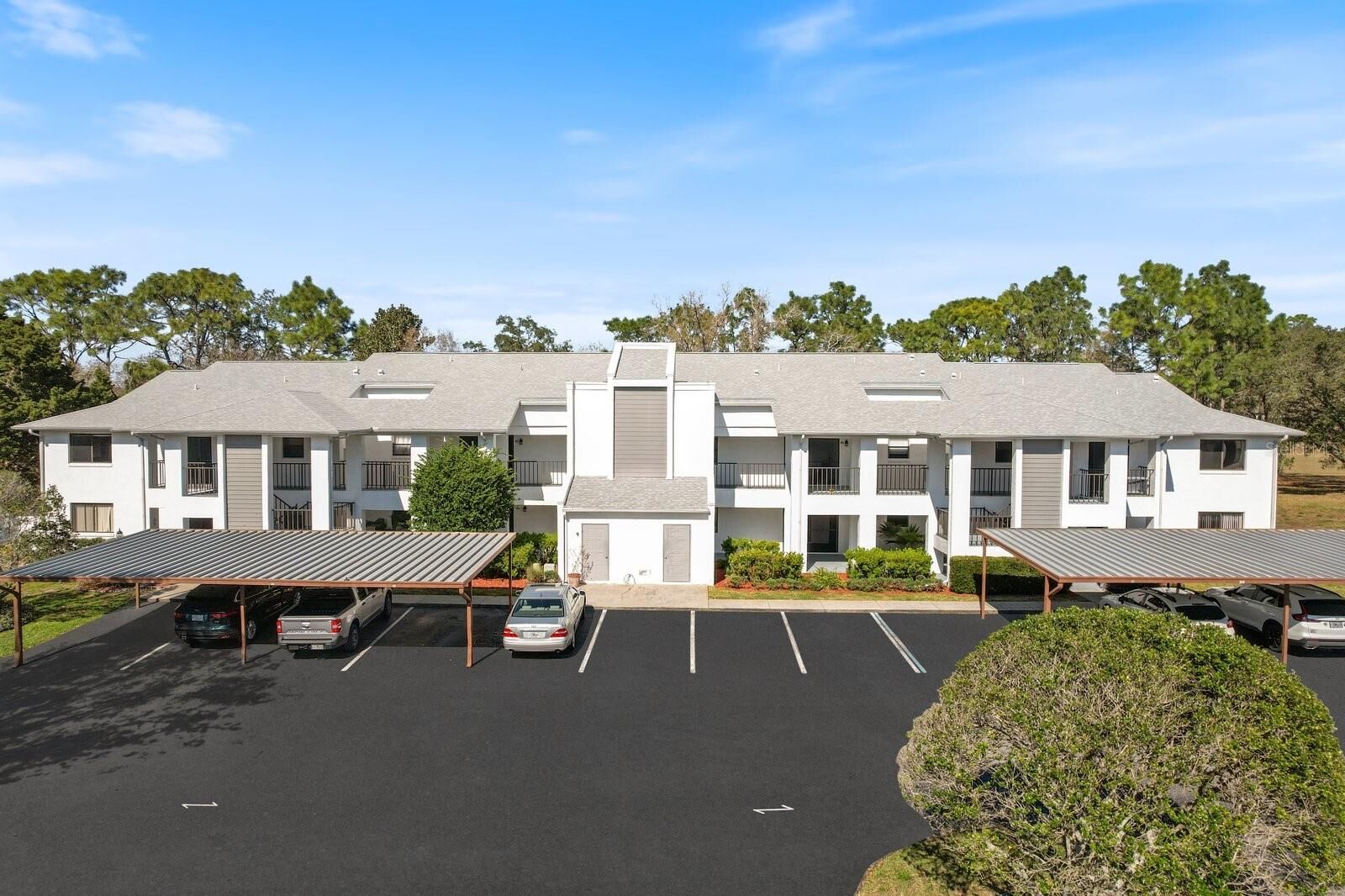 Property Photo: 93 Anton Court 1H FL 34446