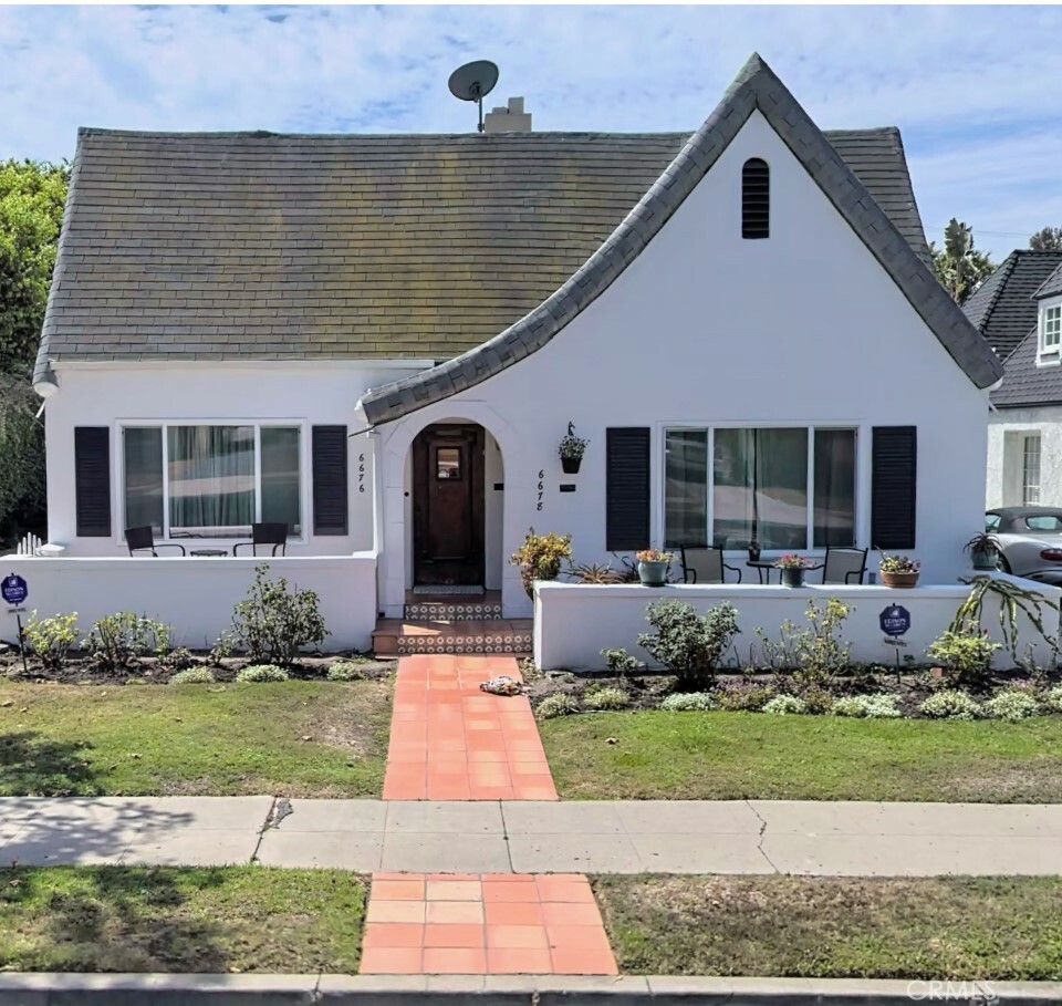 Property Photo: 6676 Colgate Avenue CA 90048