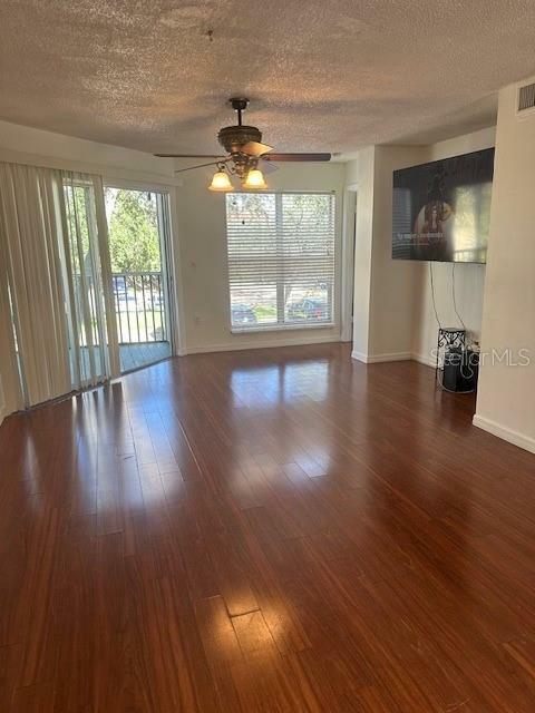 Property Photo: 4115 Chatham Oak Court 218 FL 33624