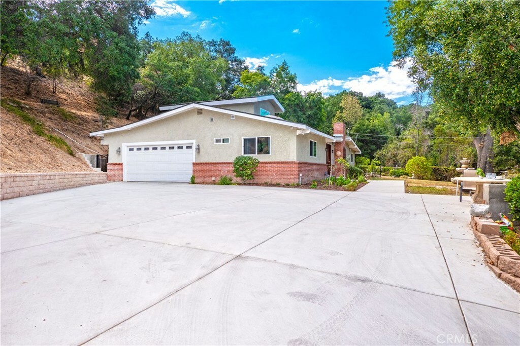 Property Photo:  635 Los Cerritos Road  CA 91740 