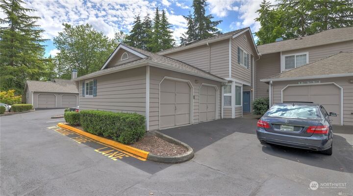 Property Photo:  7121 NE 171st Lane  WA 98028 