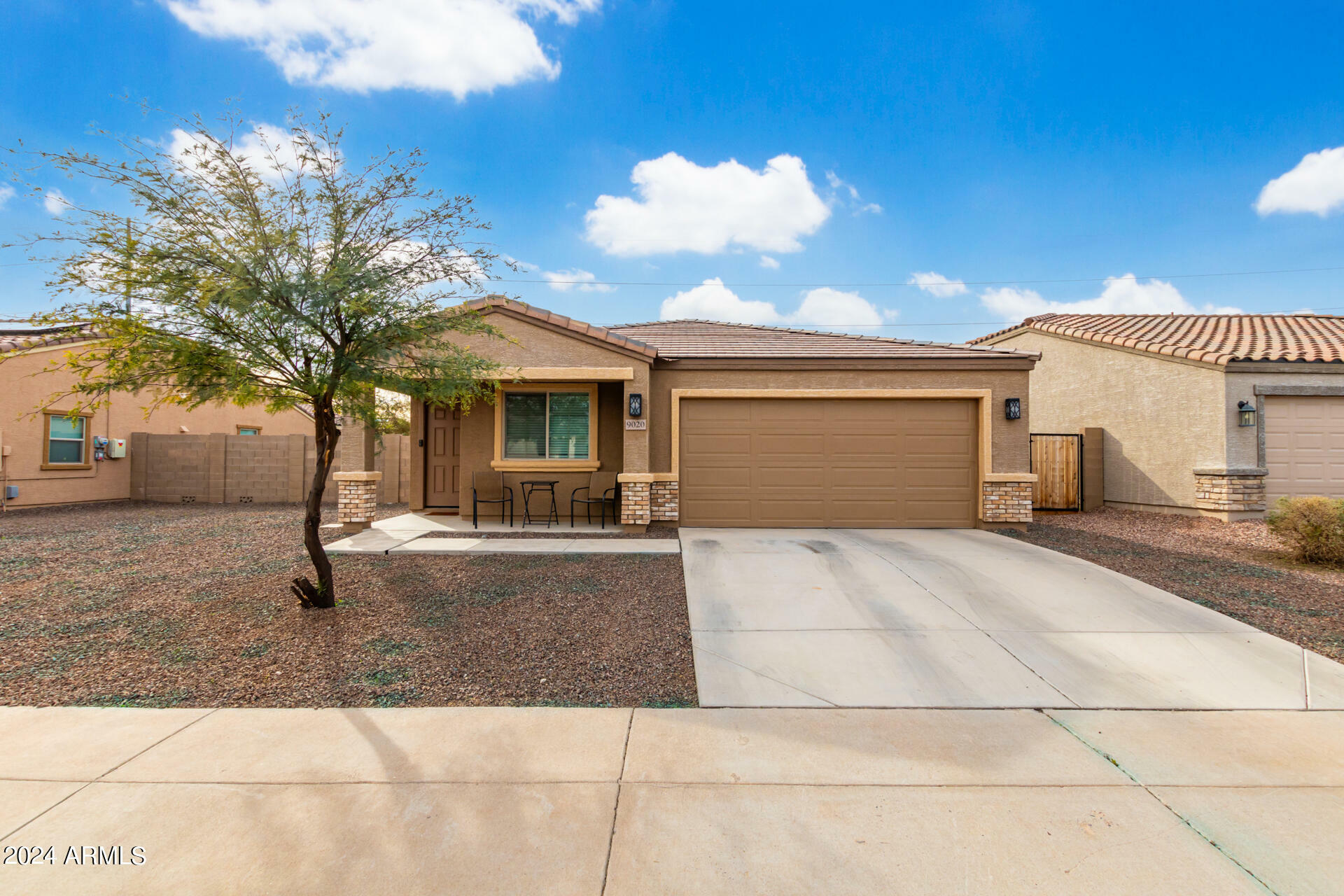 Property Photo:  9020 S 254th Drive  AZ 85326 