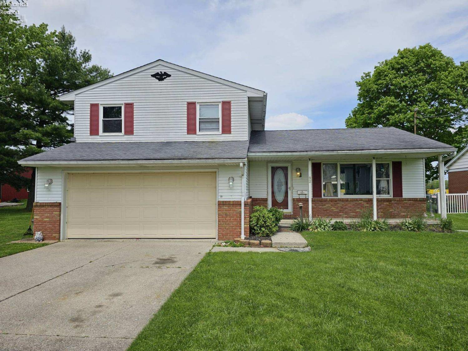 Property Photo: 92 W Washington Street OH 44857