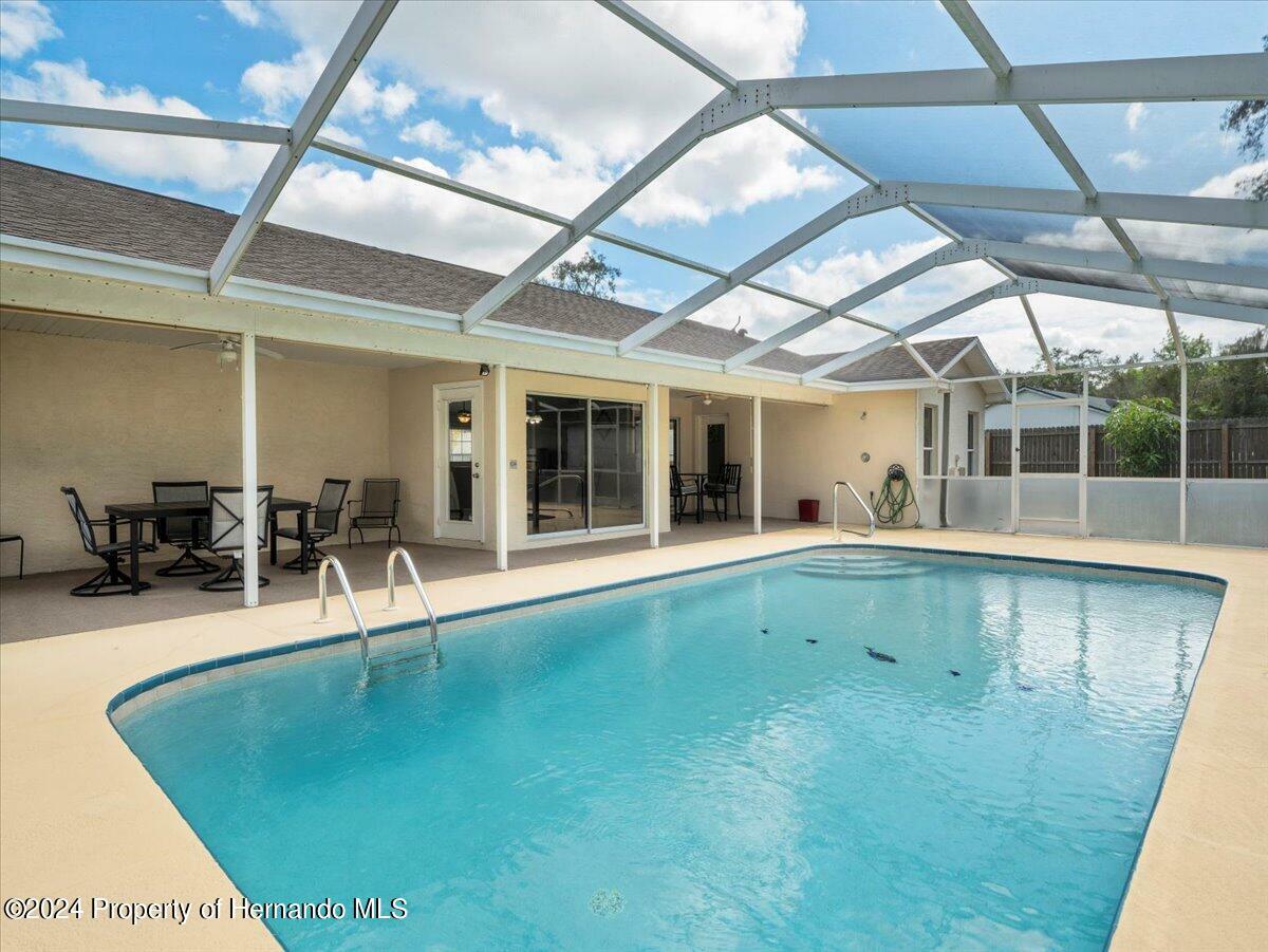 Property Photo: 1335 Bentley Avenue FL 34608