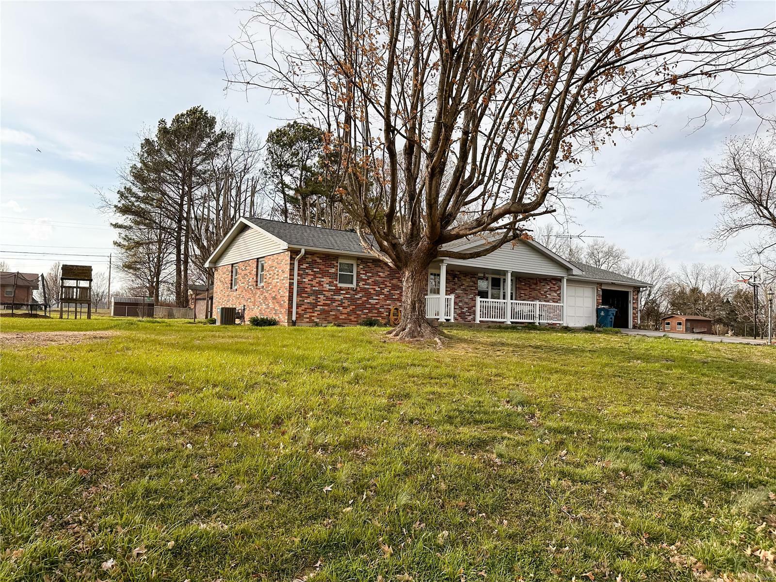 Property Photo:  693 N Messmer Street  MO 63780 