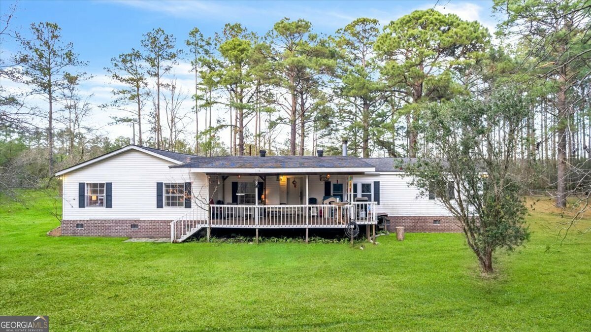 Property Photo:  406 Wallace Circle  GA 31302 