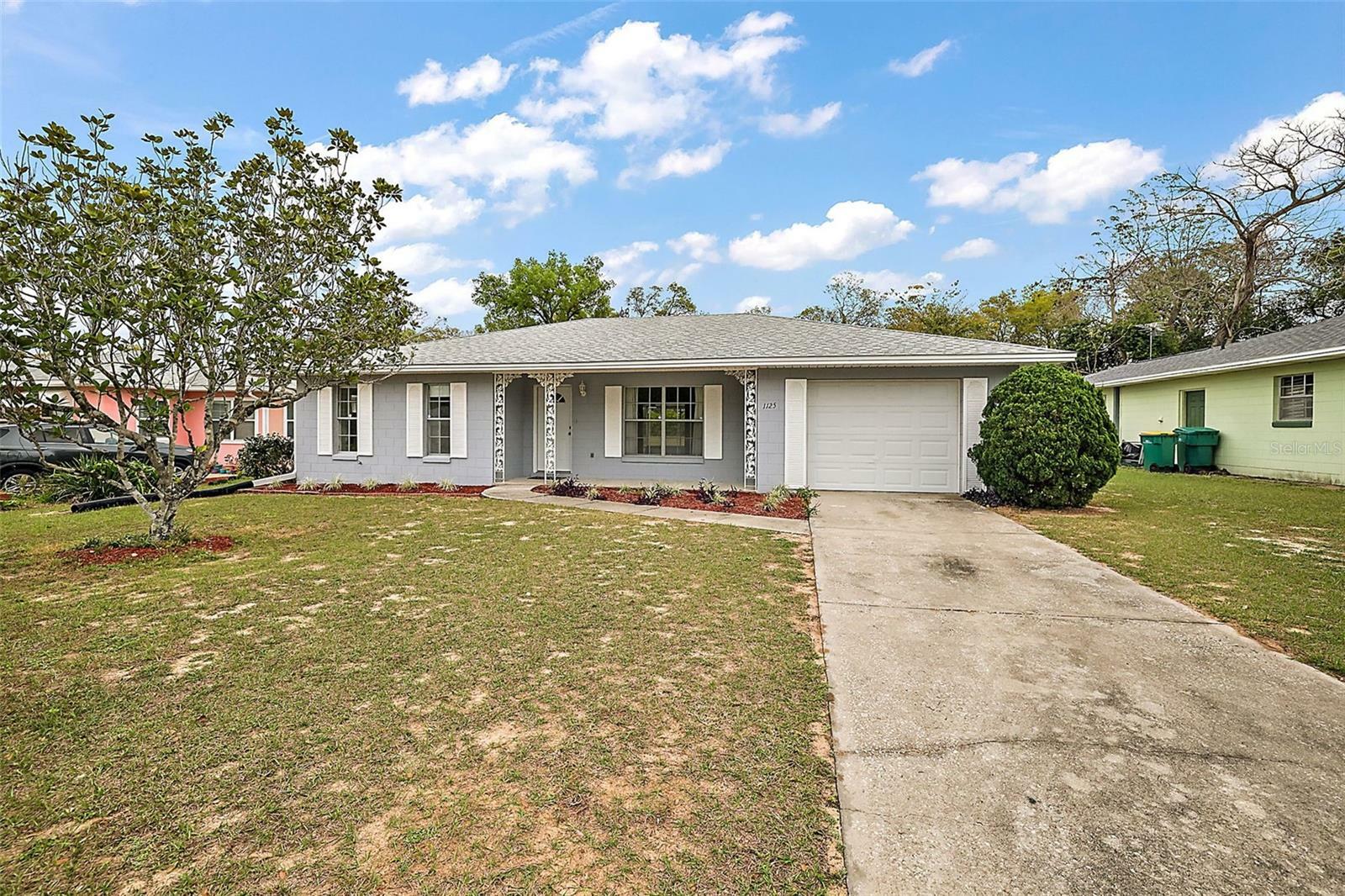 Property Photo:  1125 Hillcrest Court  FL 32726 