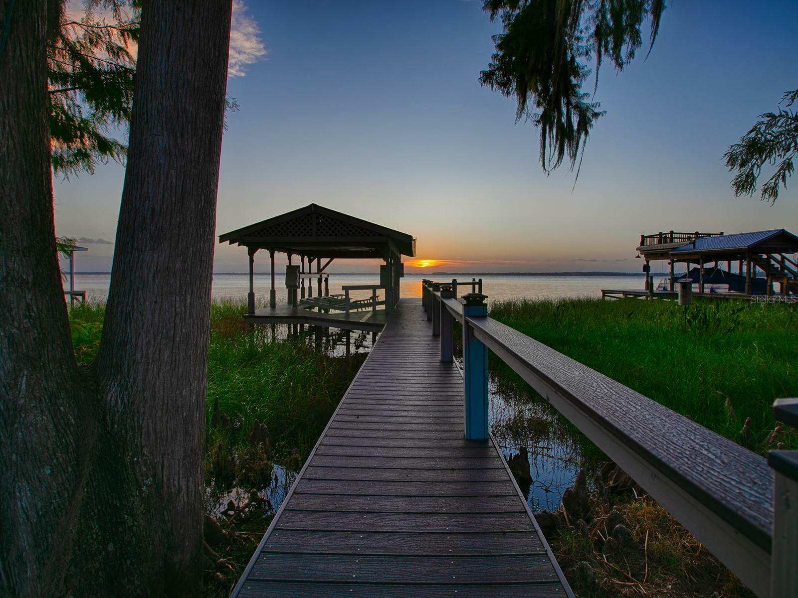 Property Photo:  506 Lakeshore Drive  FL 32726 