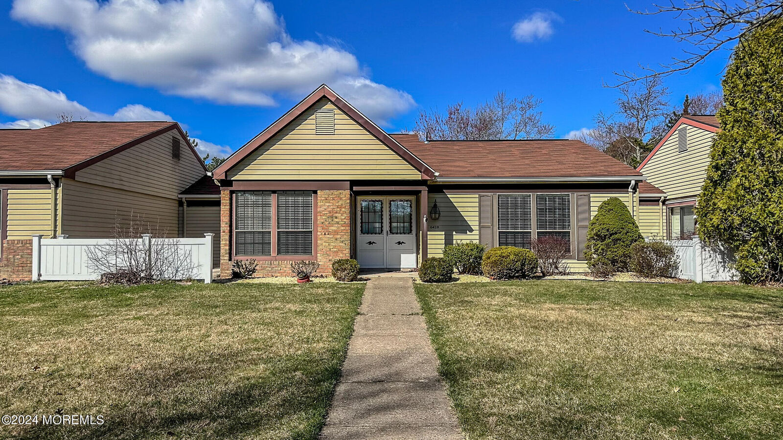 Property Photo:  642 Devonshire Lane  NJ 08759 