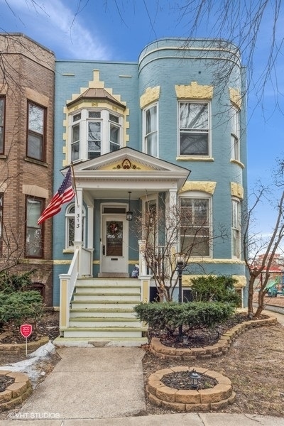 Property Photo: 313 S Maple Avenue 1R IL 60302