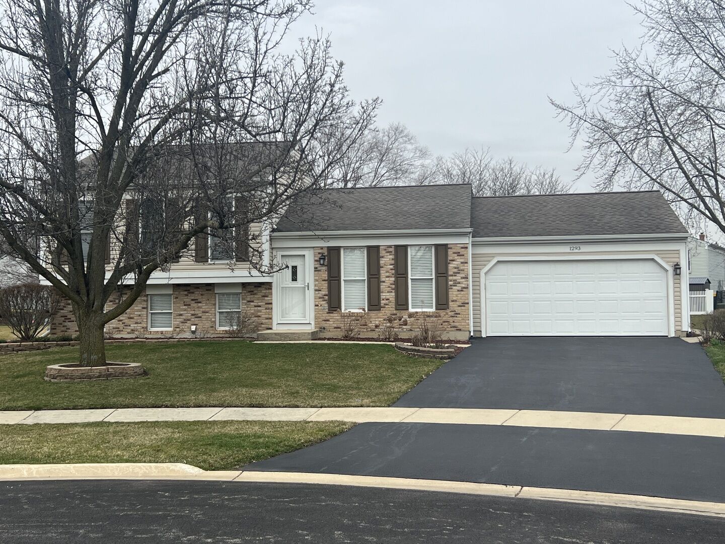 Property Photo:  1293 Birchbark Trail  IL 60188 
