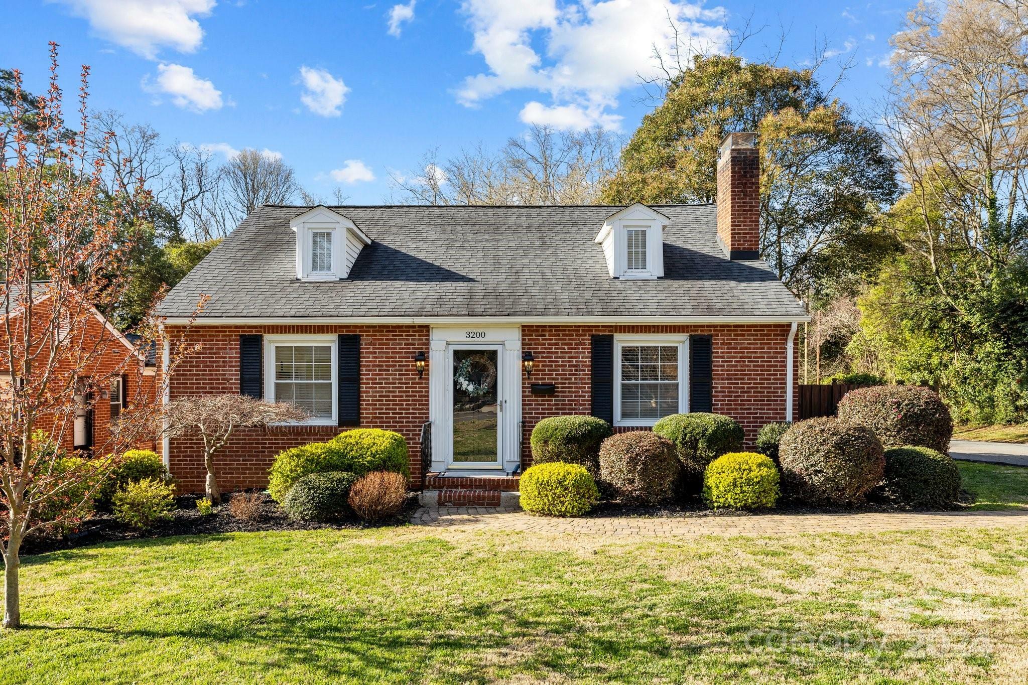 Property Photo:  3200 Commonwealth Avenue  NC 28205 