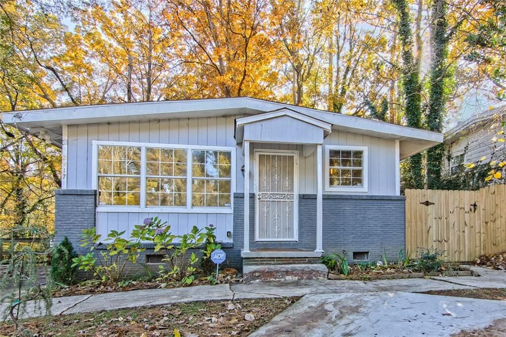 Property Photo: 2917 Monterey Drive GA 30032