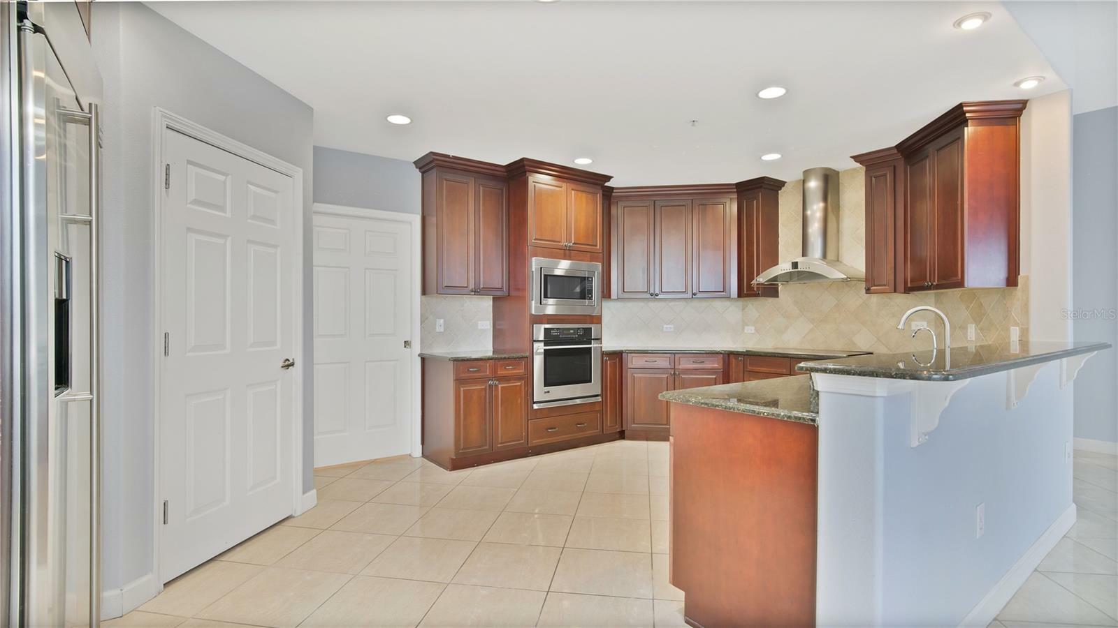 Property Photo: 8745 The Esplanade 6 FL 32836
