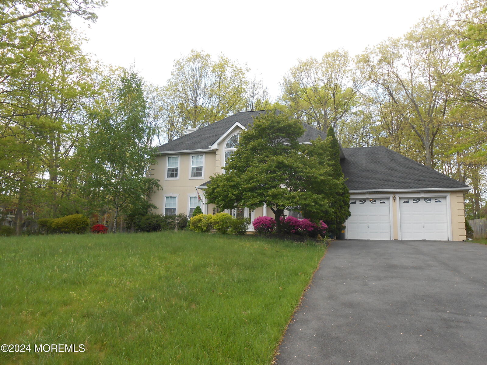Property Photo:  2 Calvary Court  NJ 08527 