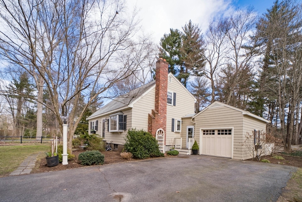 Property Photo: 123 Harding St MA 02052