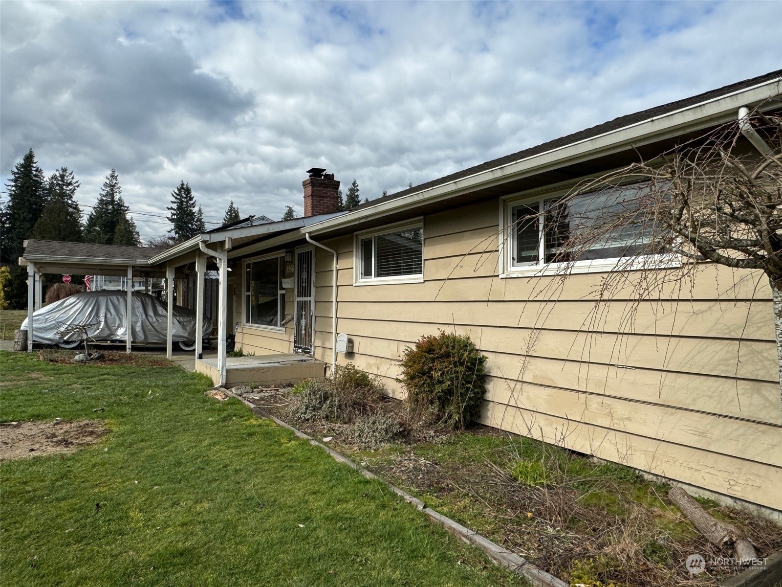 Property Photo:  4960 Vesper Drive  WA 98203 