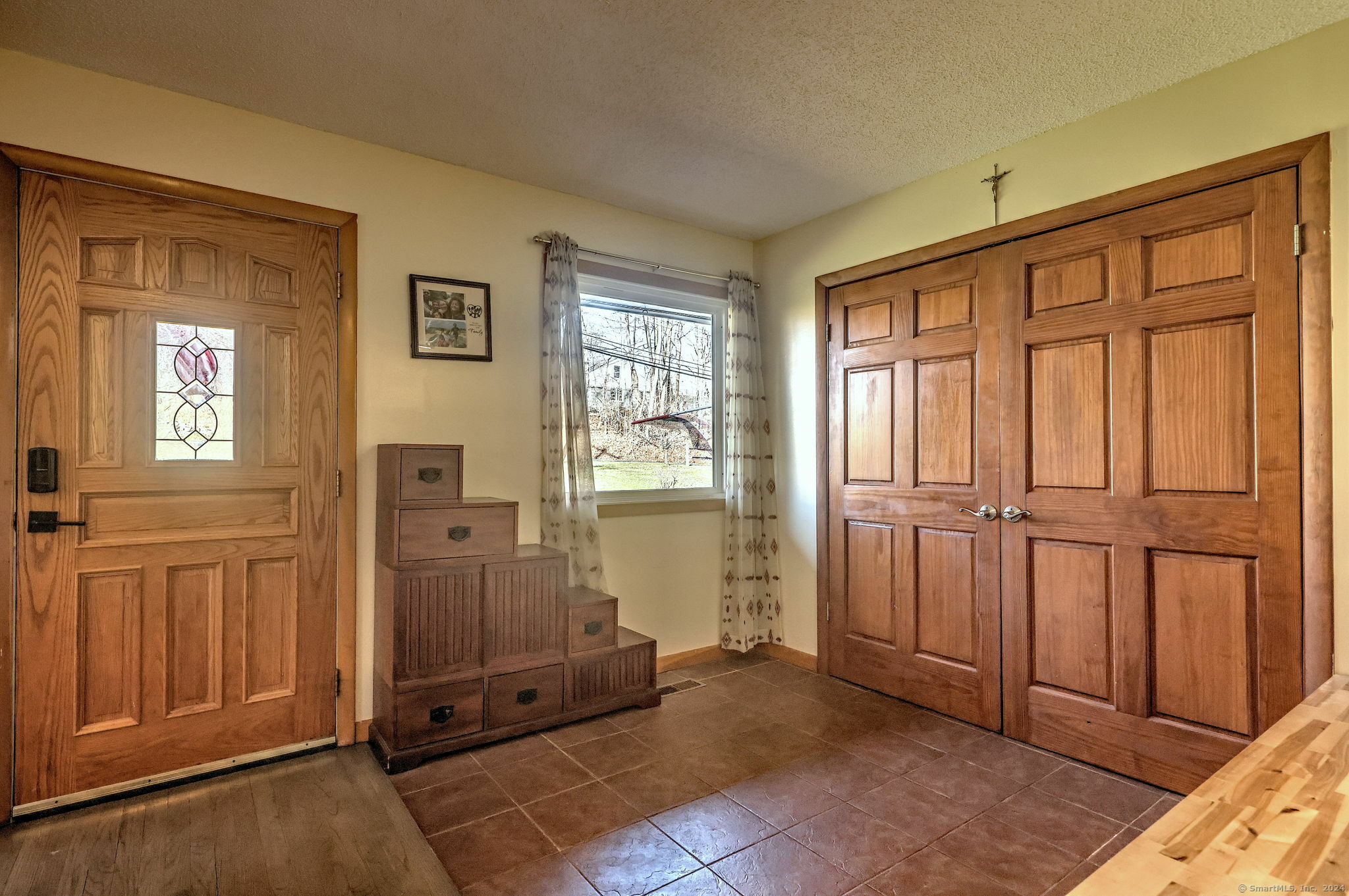 Property Photo:  856 West Woods Road  CT 06518 