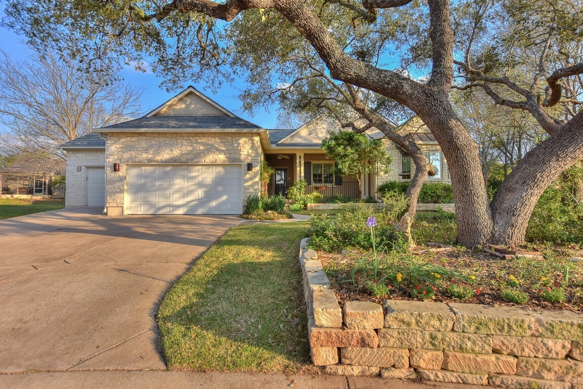 Property Photo:  105 Waller Court  TX 78633 