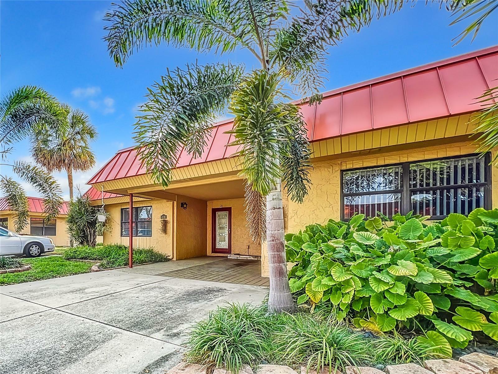 Property Photo: 4110 El Dorado Cove 4110 FL 34210
