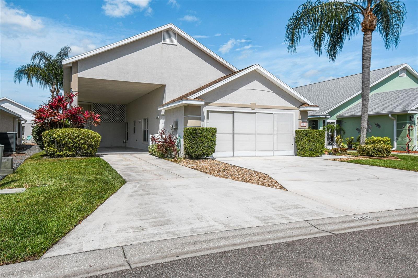 Property Photo: 208 Winter Park Street FL 33897