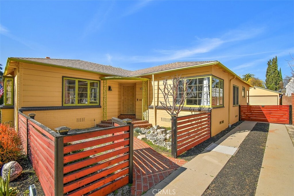 Property Photo:  3625 Oakwood Place  CA 92506 