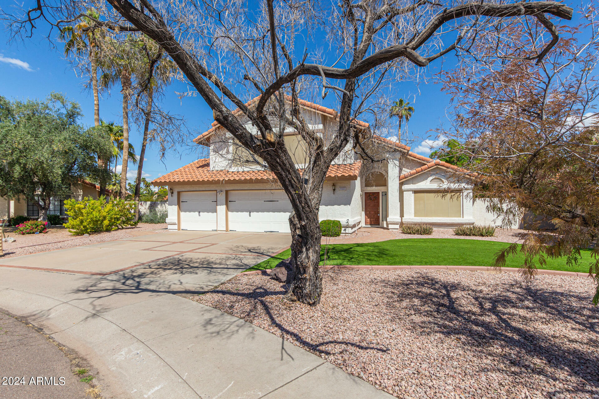 Property Photo:  7241 S Terrace Road  AZ 85283 