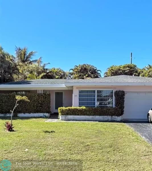 Property Photo:  177 NE Spanish Ct  FL 33432 