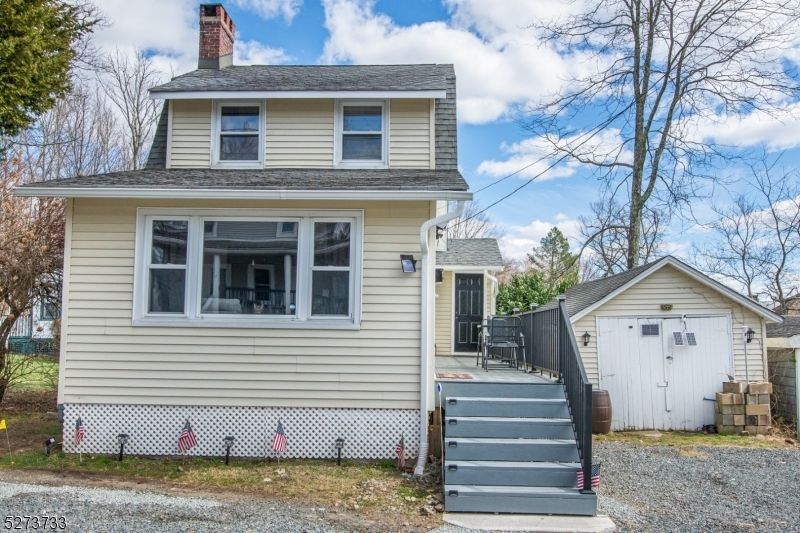 Property Photo:  4 Lakeview Ave  NJ 07828 