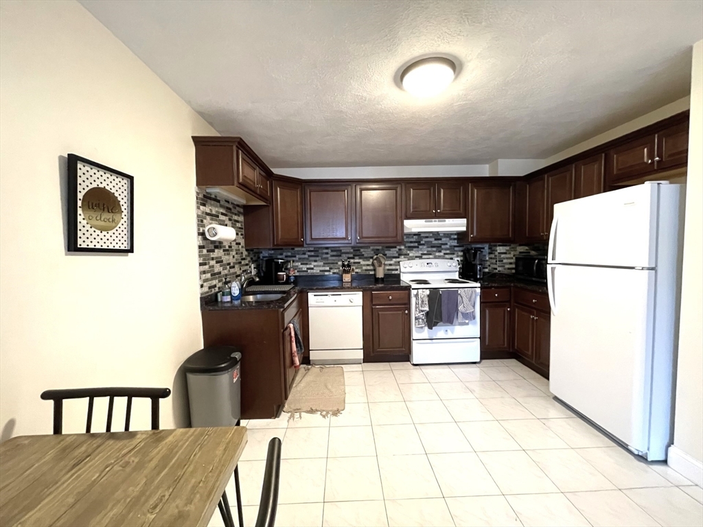 Property Photo: 6 McLean Pl 7 MA 02140