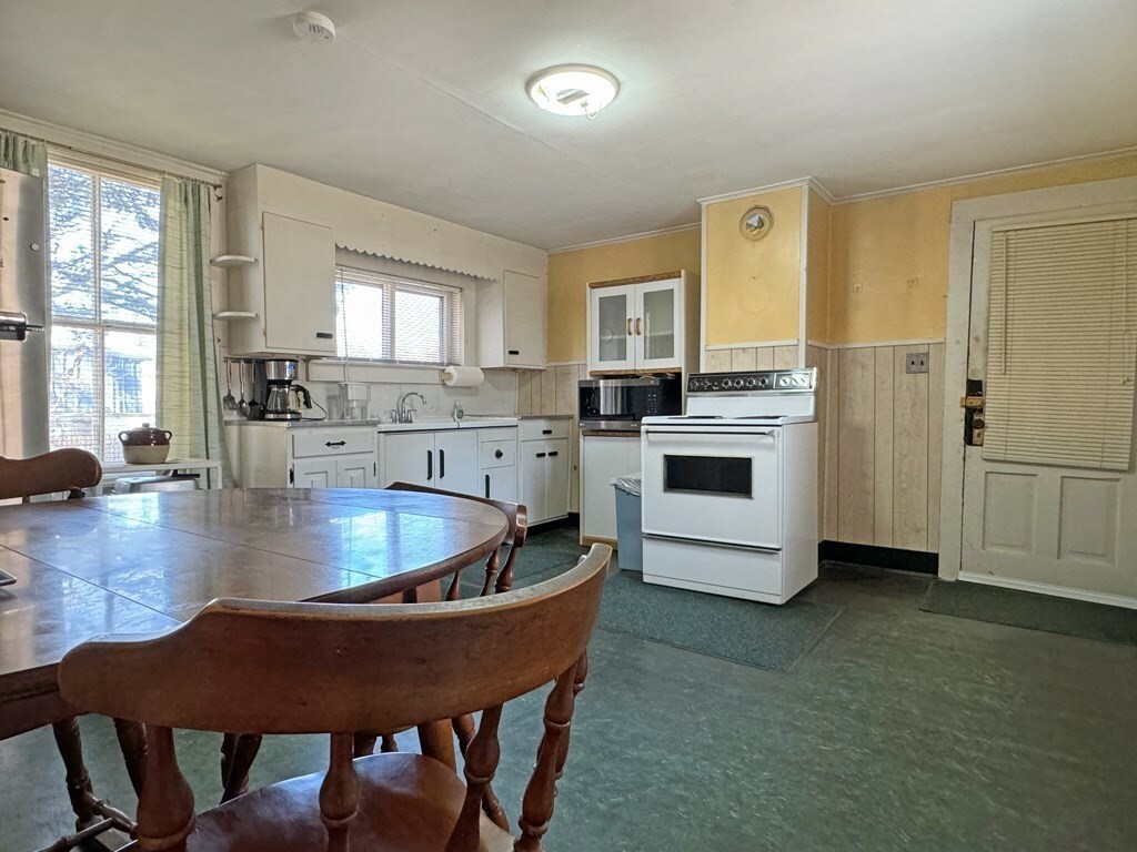 Property Photo:  175 Cleveland Street  MA 01301 