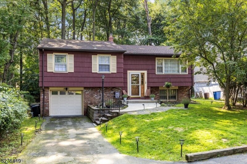 Property Photo: 4 Nokomis Ave NJ 07866