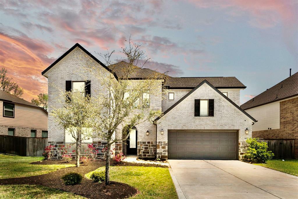 Property Photo:  423 Auburn Pines Drive  TX 77316 