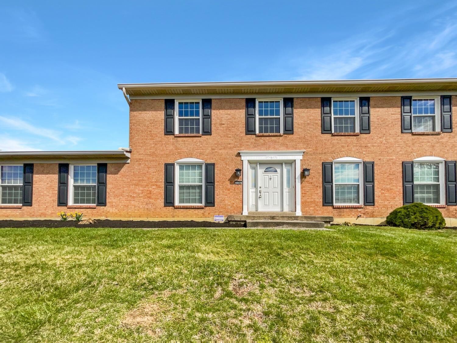 Property Photo: 724 Cedarhill Drive OH 45246