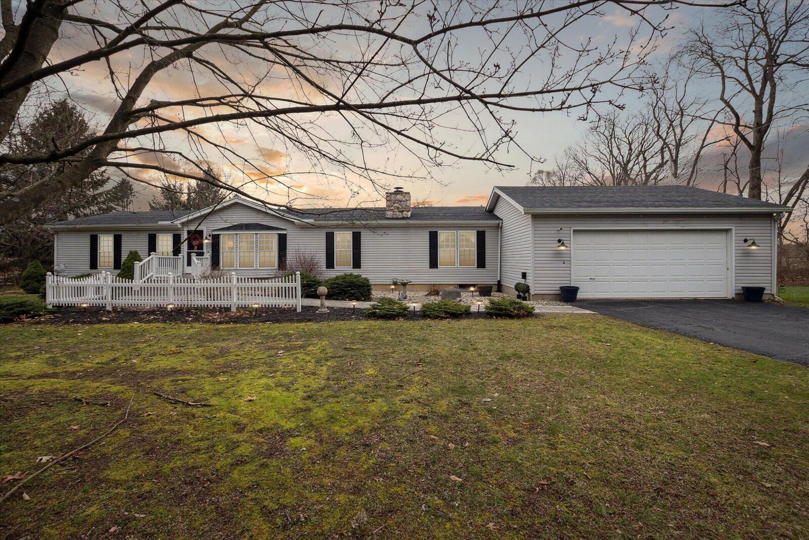 Property Photo:  9660 King Road  MI 49283 
