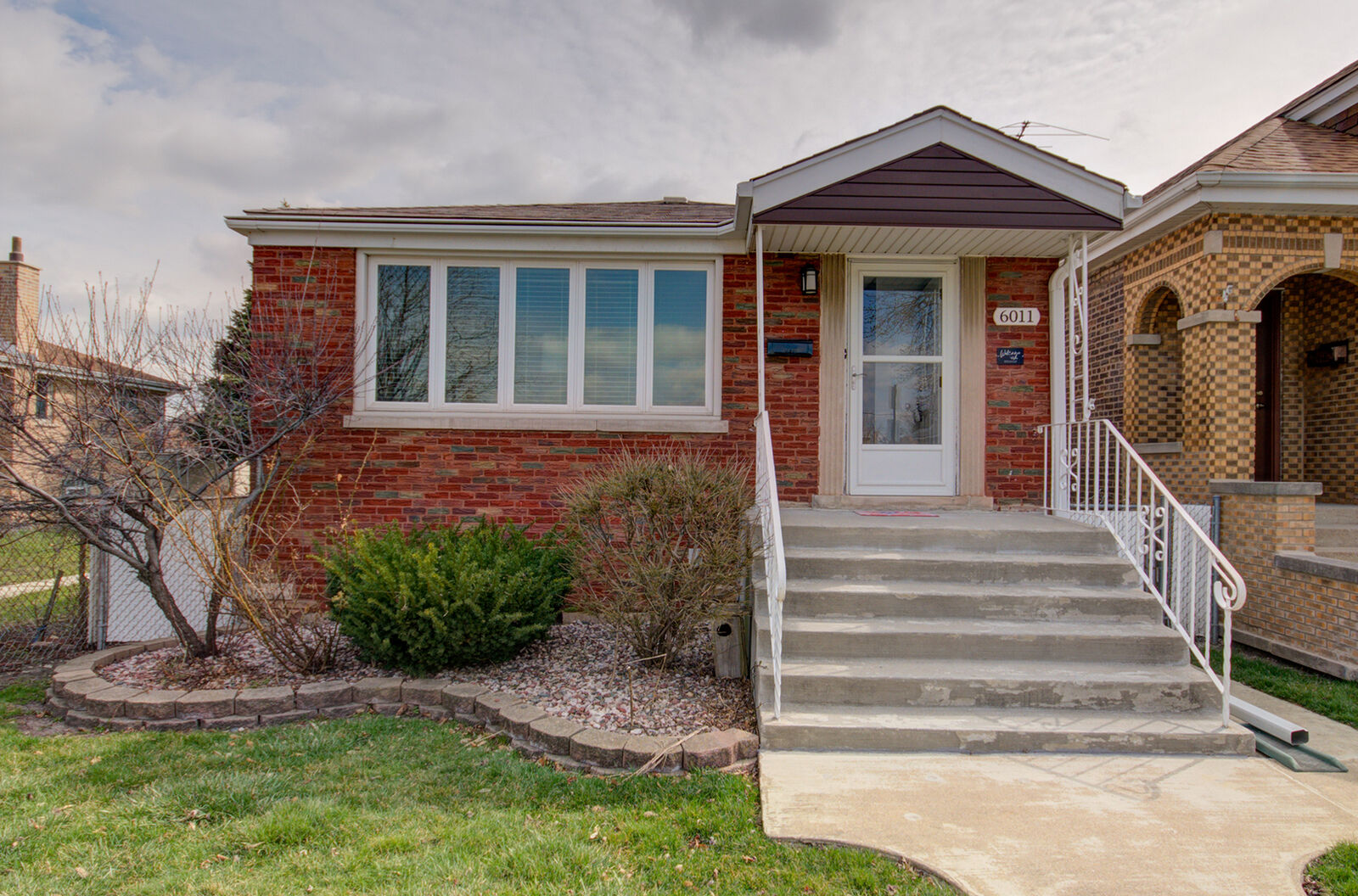 Property Photo:  6011 S Monitor Avenue  IL 60638 