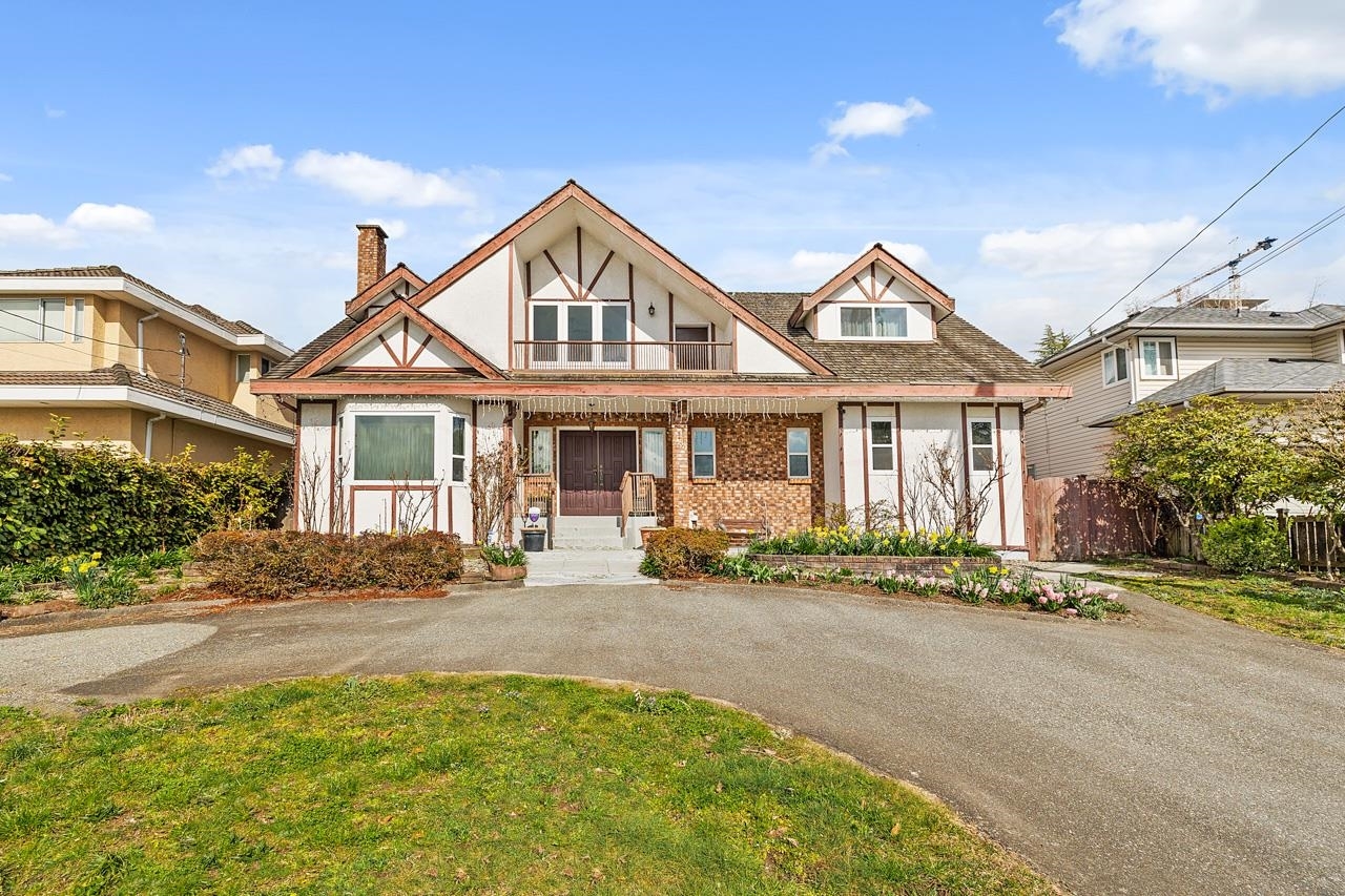 Property Photo: 959 Dansey Avenue BC V3K 3G8