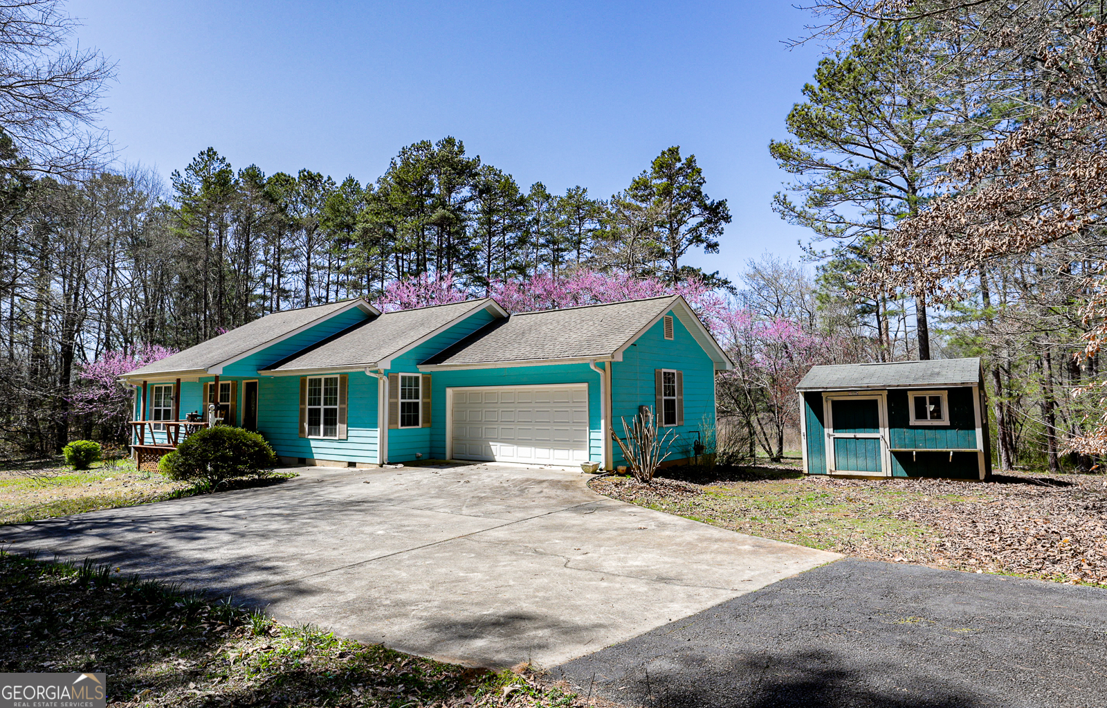 Property Photo:  570 Freeman Ferry Road SE  GA 30161 