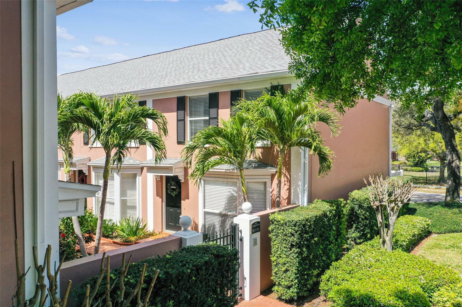 Property Photo:  301 S Bungalow Park Avenue A  FL 33609 