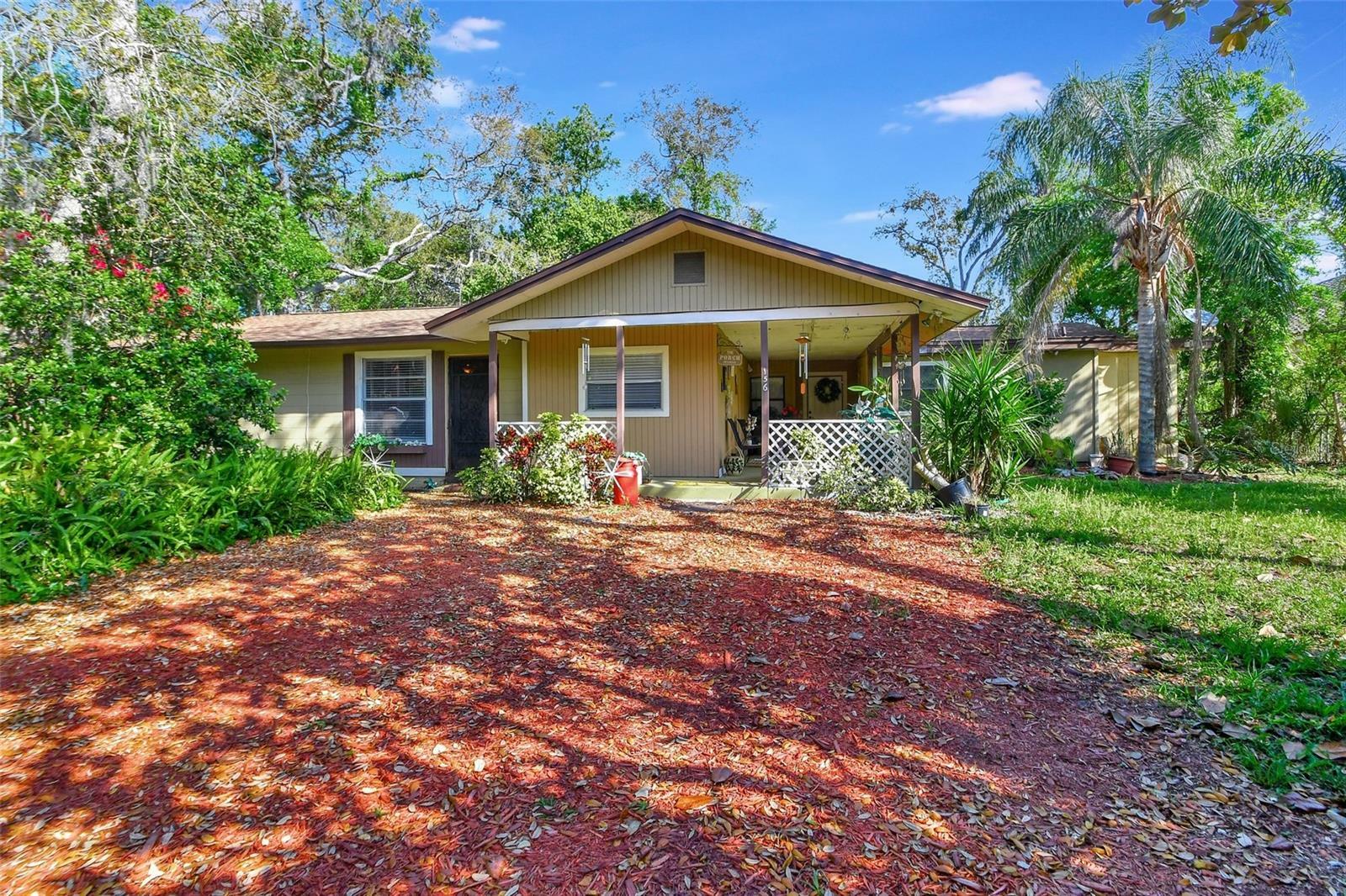 Property Photo:  156 Seminole Avenue  FL 32746 