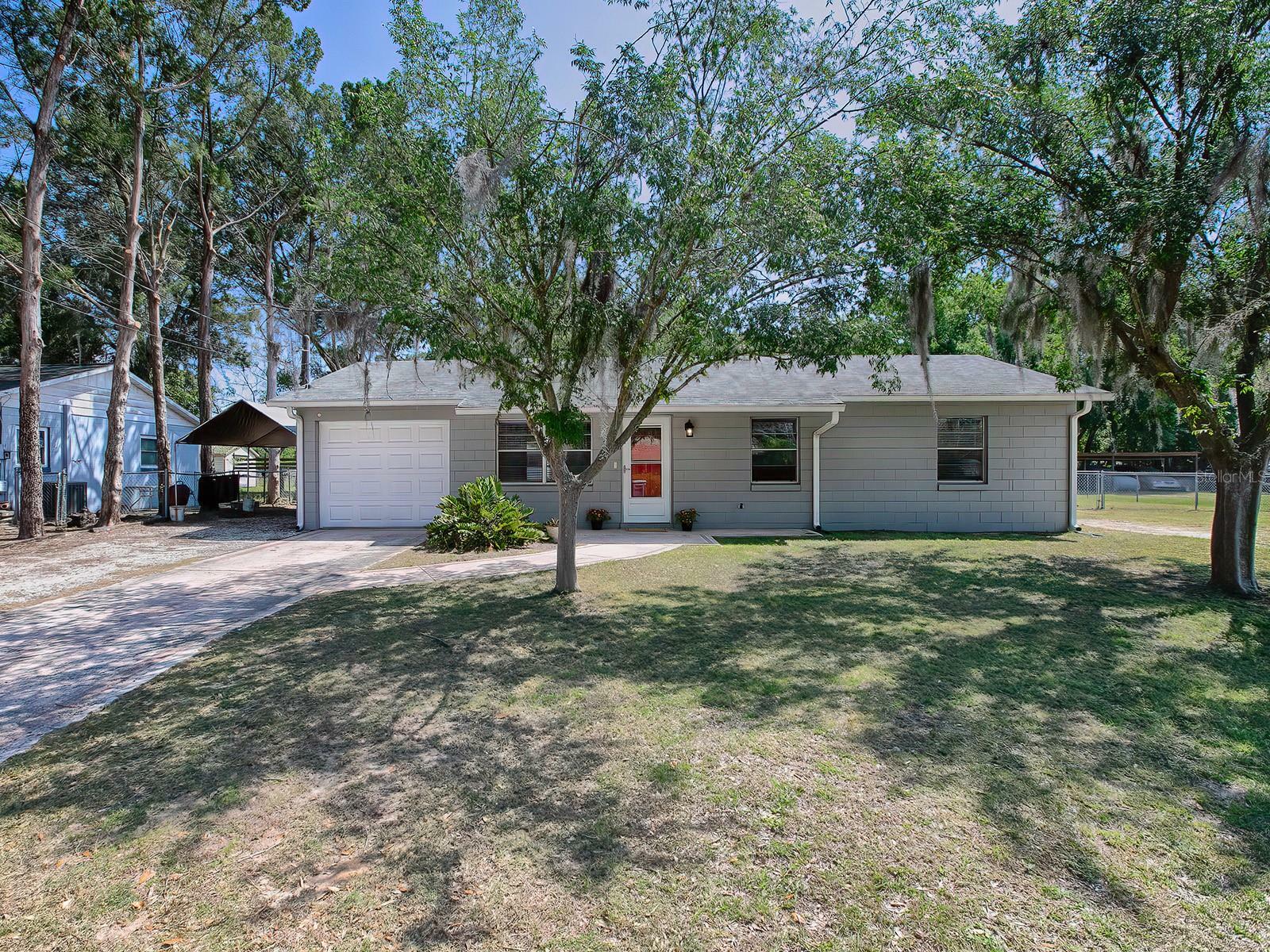 Property Photo:  580 Fern Avenue  FL 32778 