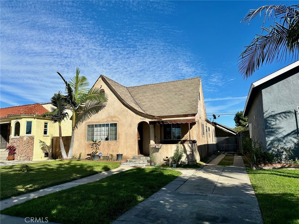 Property Photo:  7306 Brighton Avenue  CA 90047 