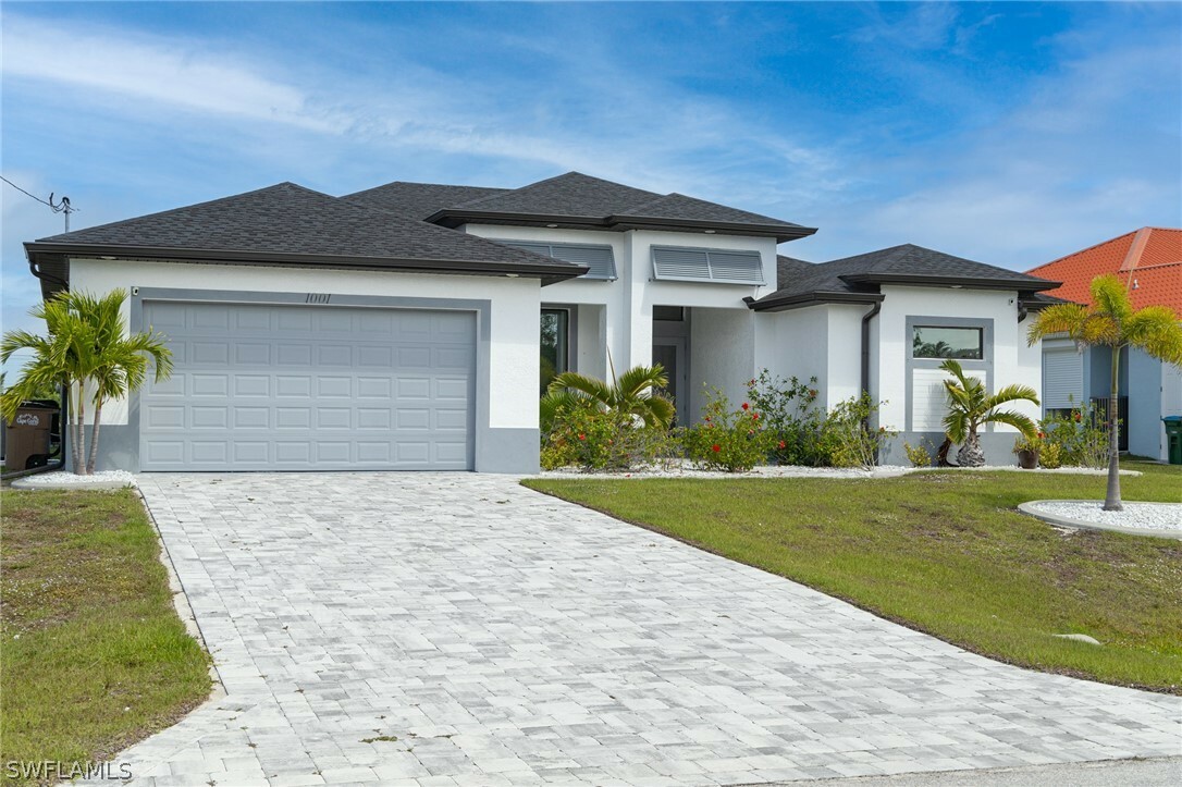Property Photo: 1001 SW 37th Street FL 33914